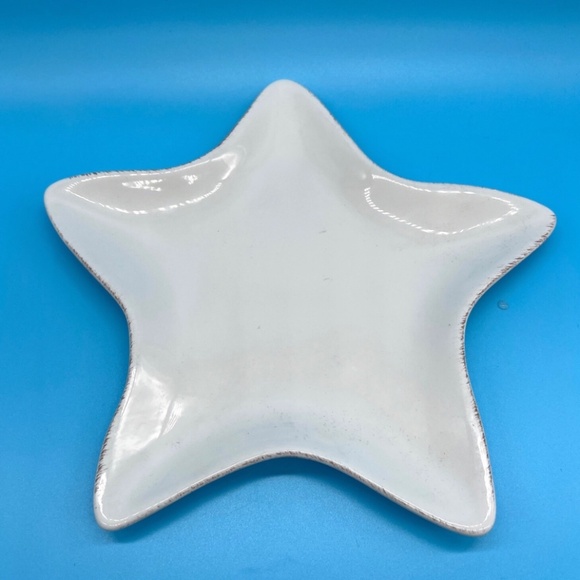 Pottery Barn -Ceramic Dish / Plate "Star Shaped " Christmas Cottage Core - Picture 1 of 4